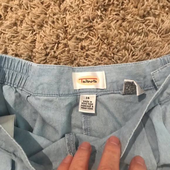 Shorts - Picture 2 of 3